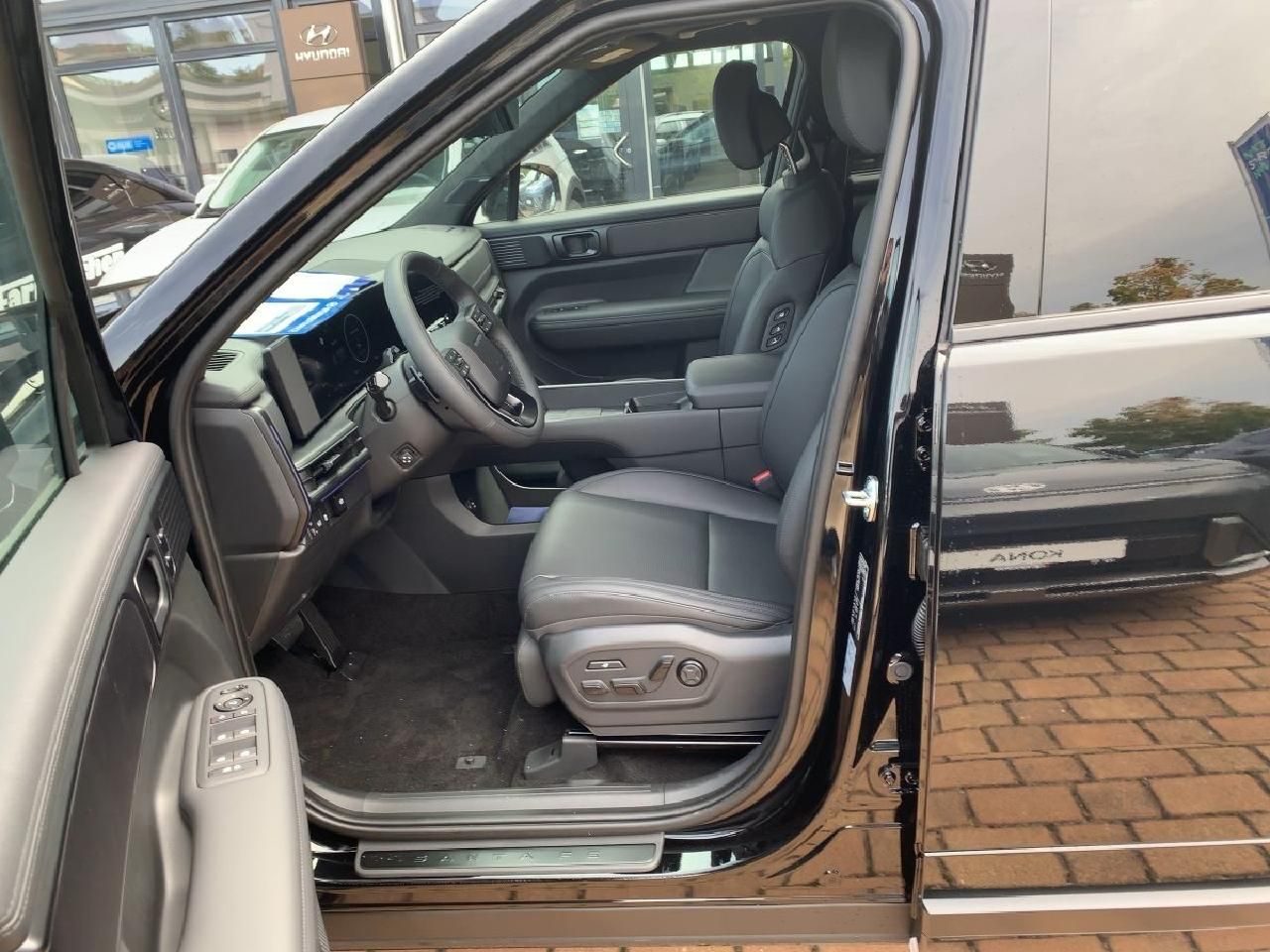Fahrzeugabbildung Hyundai SANTA FE 1.6 T-GDI Hybrid 176 kW 4WD Blackline*