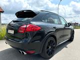 Porsche Cayenne Turbo - Porsche Cayenne aus 2011: Turbo