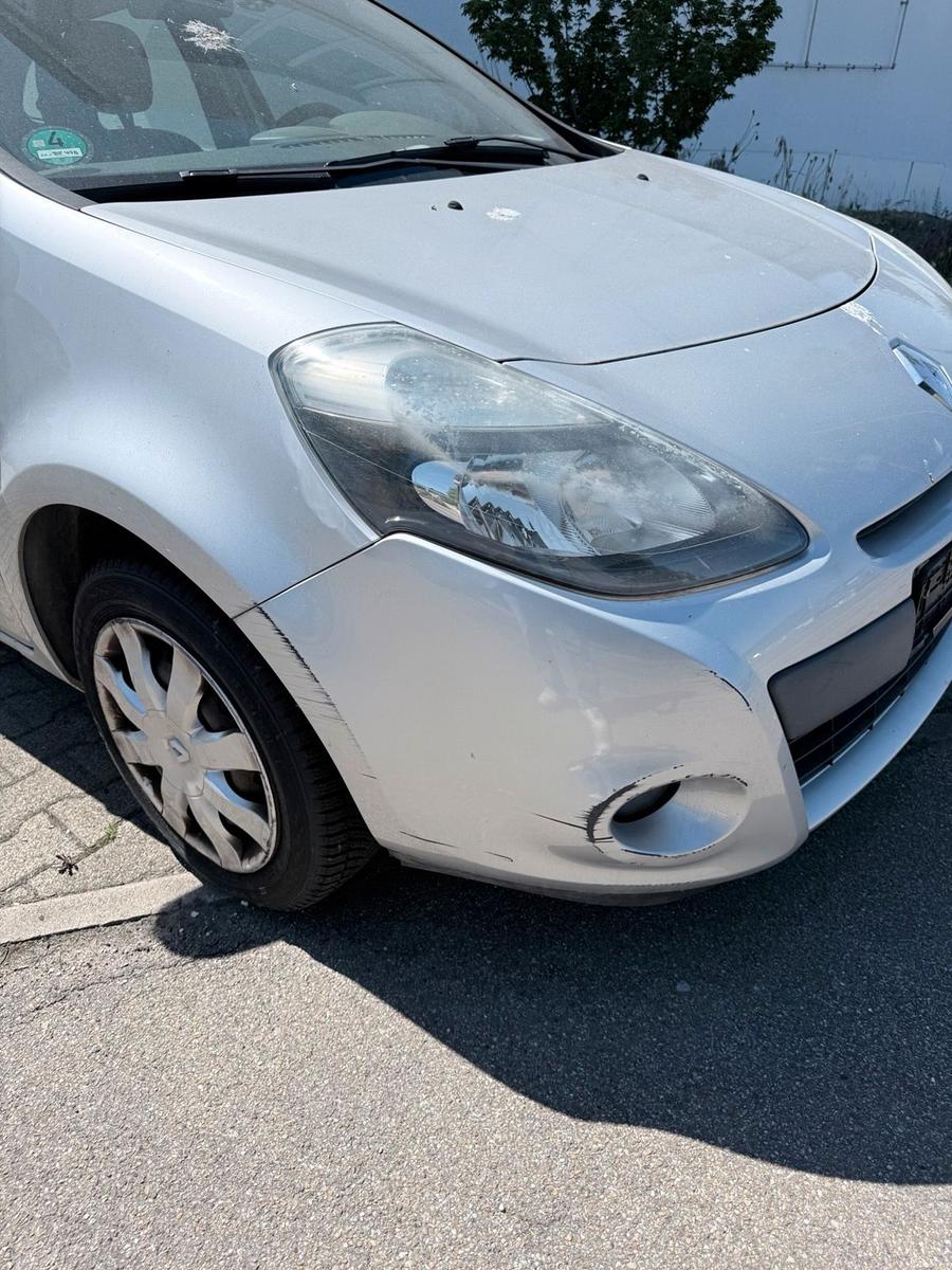 Renault Clio 2011 — photo 7