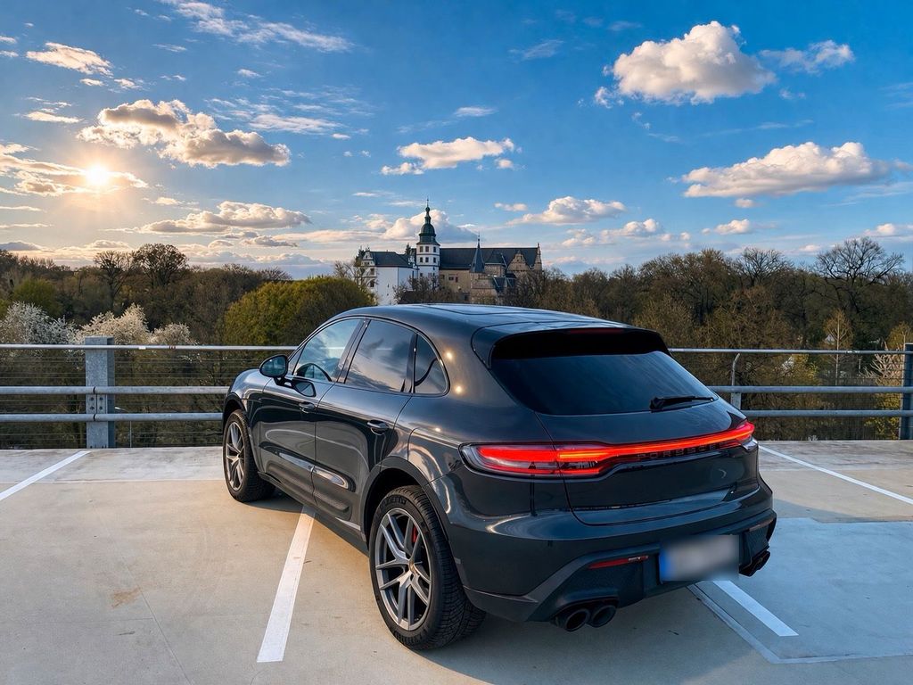 Image of Porsche Macan