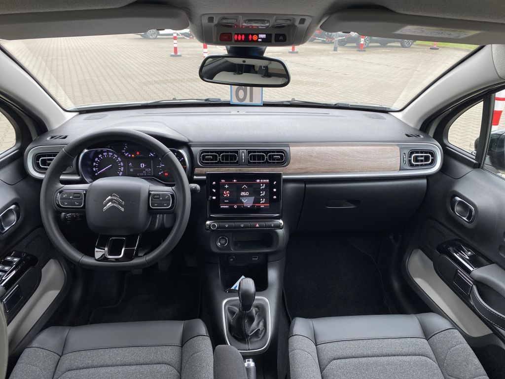 Fahrzeugabbildung Citroën C3 PT 83 S&S MAX *Sitzh*Navi*Cam*Carplay*Touch*