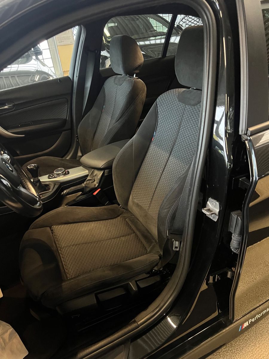 Fahrzeugabbildung BMW 120 i M Sport Paket *NAVI *SITZHEIZUNG