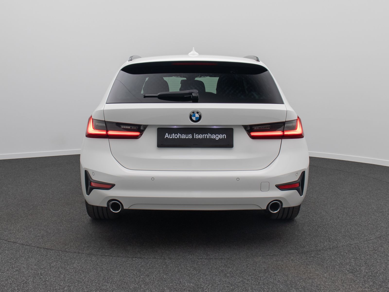 Fahrzeugabbildung BMW 330i Sport Line DAB Alarm MSport Lenkrhzg 19Zoll