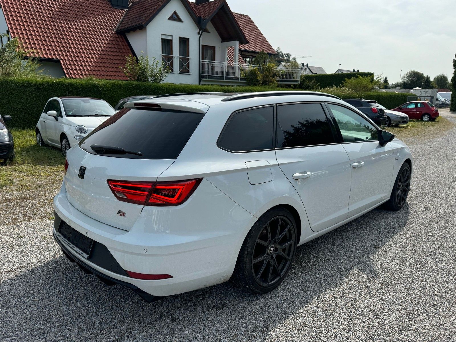 Fahrzeugabbildung SEAT Leon ST FR KAMERA GLASDACH EXPORT GEWERBE