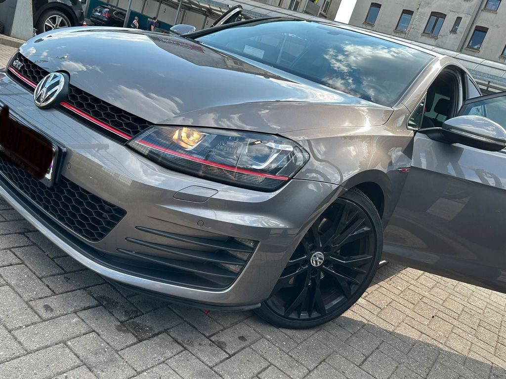 Image of Volkswagen Golf