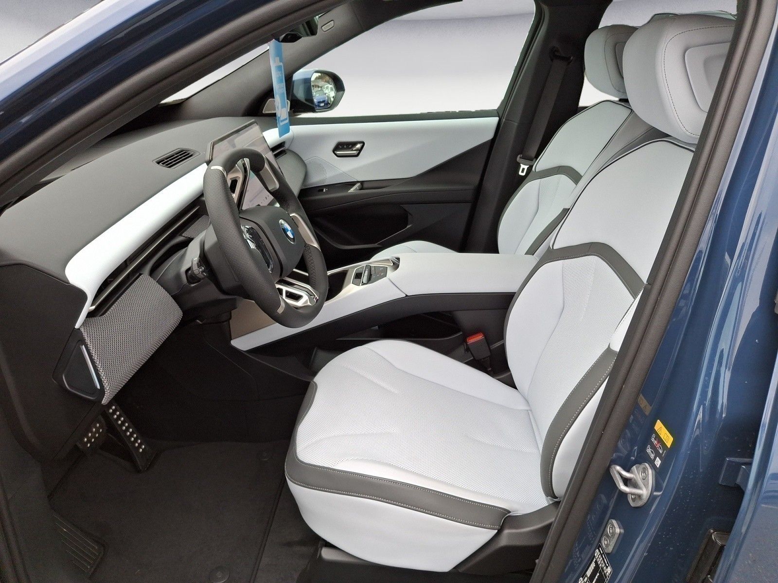 BMW iX3 - Bild 8