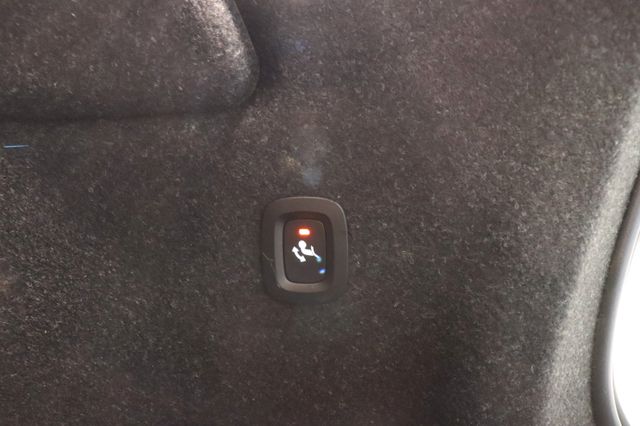 Fahrzeugabbildung Volvo XC 40 XC40 Plus Dark AWD|H/K|AHK|LED|KAMERA|