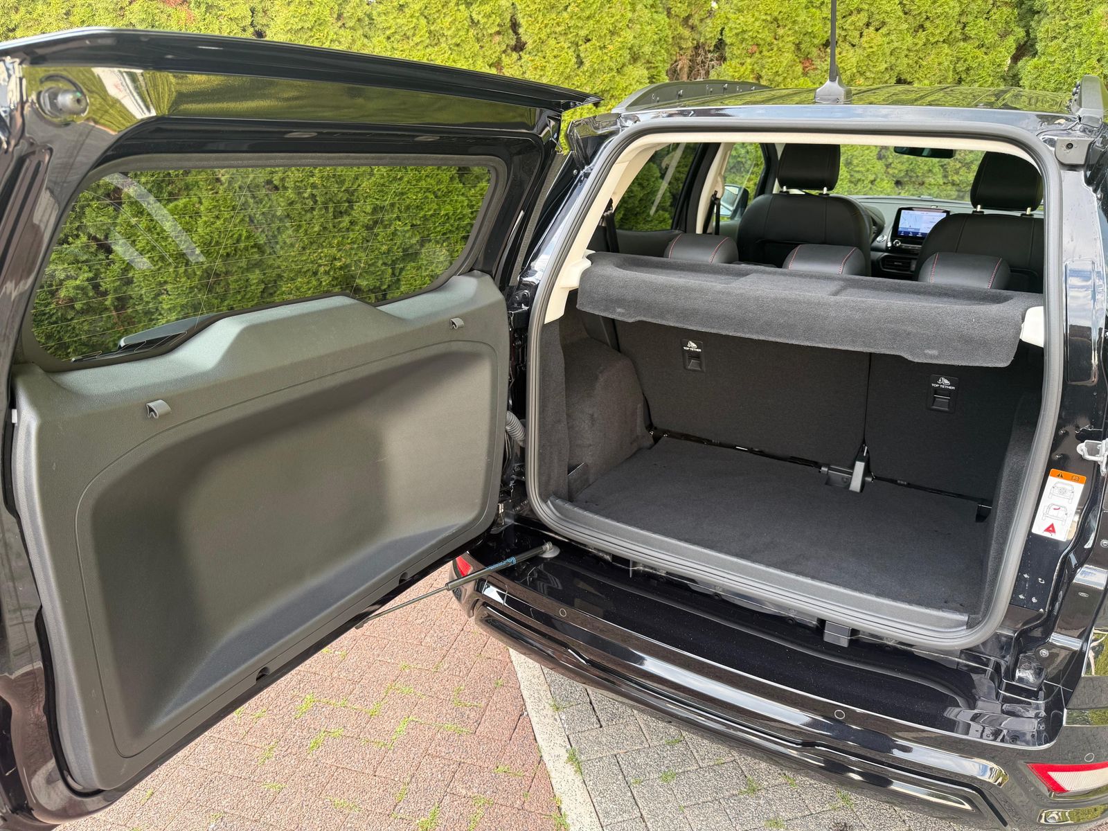 Fahrzeugabbildung Ford EcoSport 1.0EB ST-Line LED+NAV+SHZ+KAM+B&O+ALCAN