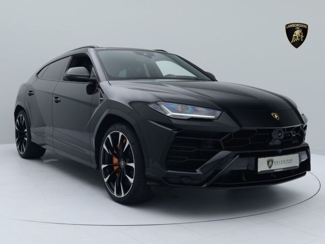 Lamborghini Urus MY22 I AHK I CARBON