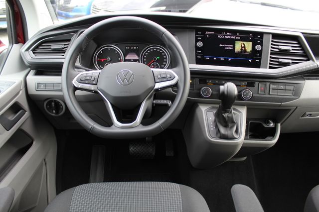 Volkswagen T6.1 Kombi 150PS DSG LED AHK Standhzg Campervor.