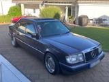 Mercedes-Benz W124 E 220  Sportlicher Kla... - gebrauchte Mercedes-Benz E 220 aus dem Jahr 1993