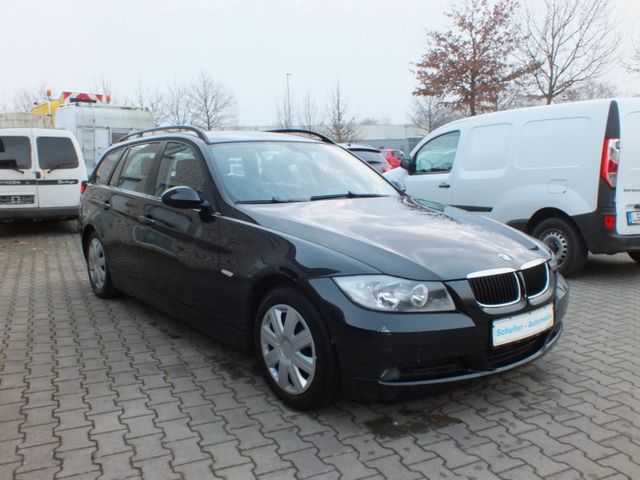 BMW 320i E91 touring LEDER / KLIMA / AHK / SITZH