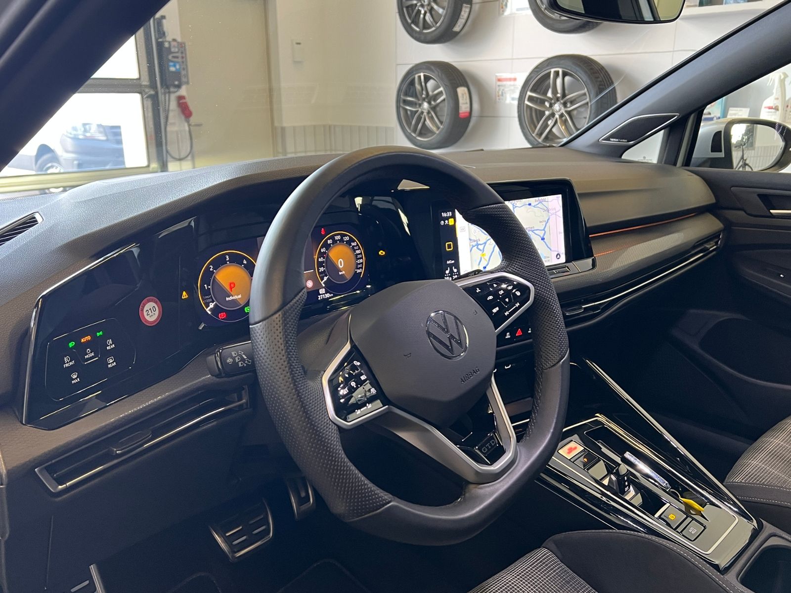 Fahrzeugabbildung Volkswagen Golf VIII GTD 2.0 TDI DSG *IQ.Drive-Paket, AHK,