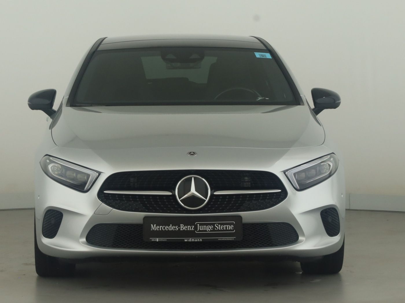 Mercedes-Benz A 220 d Night Multibeam Pano Distronic Memory foto 3