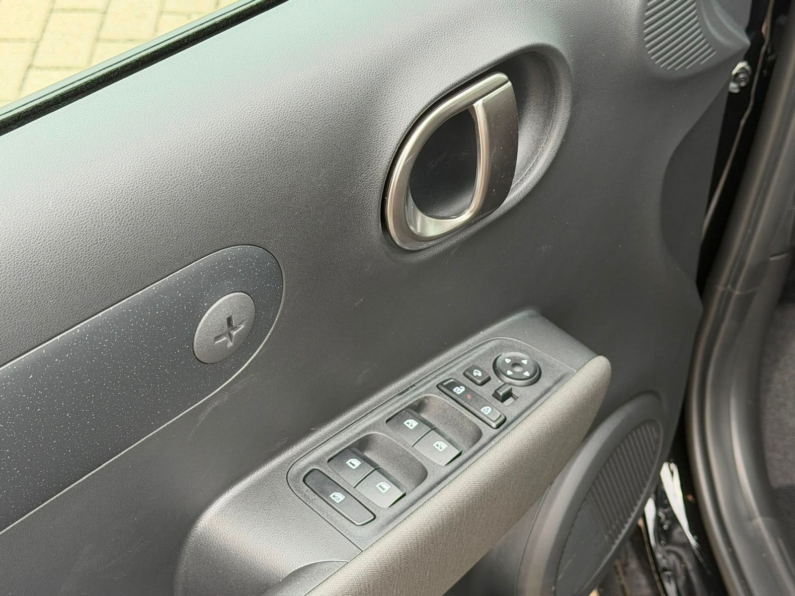 Fahrzeugabbildung Hyundai INSTER Trend 85kW *RW370KM*Totwinkel*ACC*360°