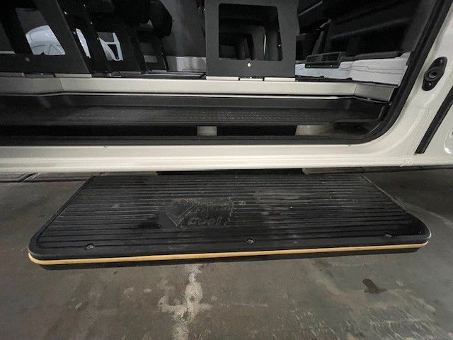 TGE VW CRAFTER 3.140 2.0 TDI AUTOM. 9-SITZER