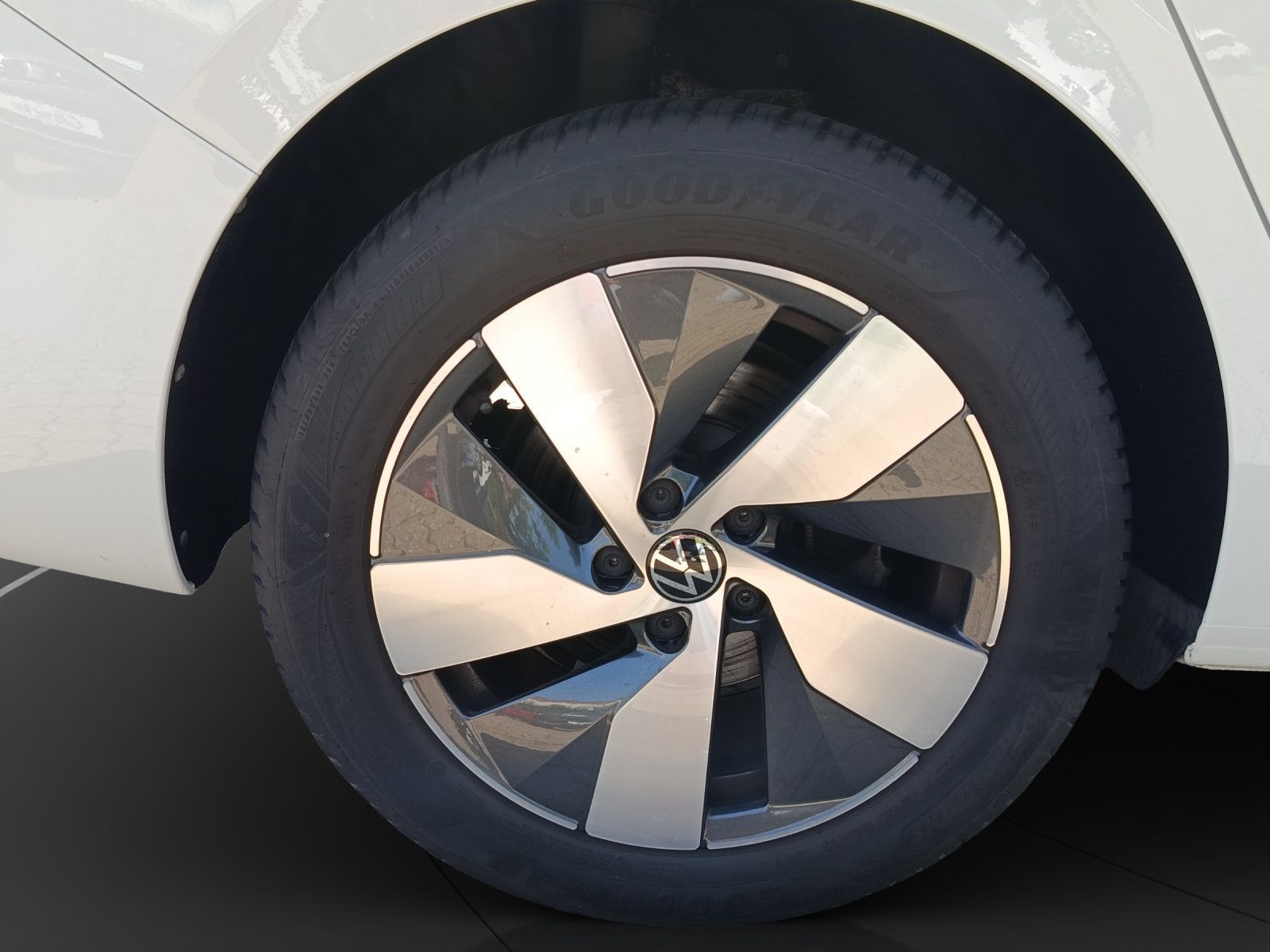 Volkswagen Passat Variant - Bild 15