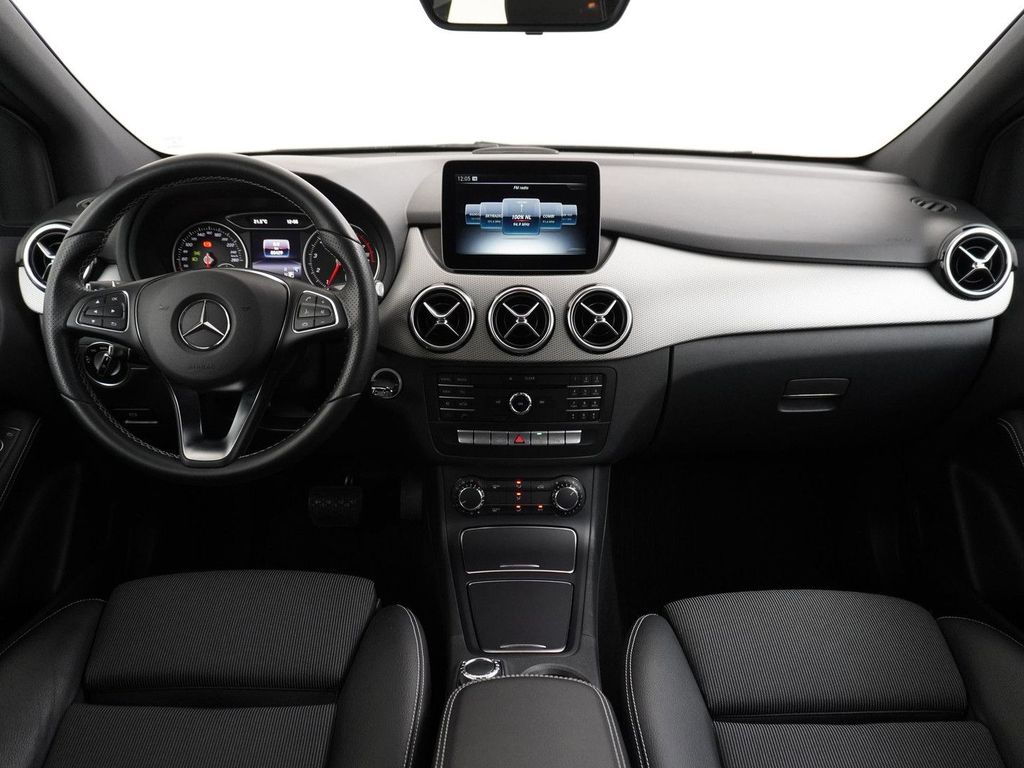 Mercedes-Benz B 180 Ambition Facelift Urban navi kamera AHK au