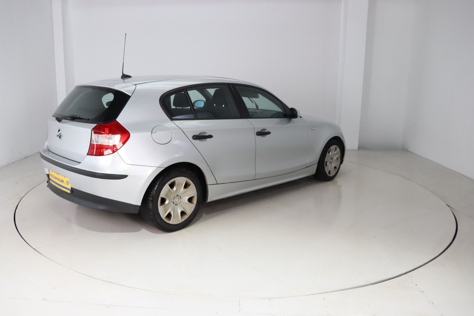 Fahrzeugabbildung BMW 118 d * Navi * Schiebedach