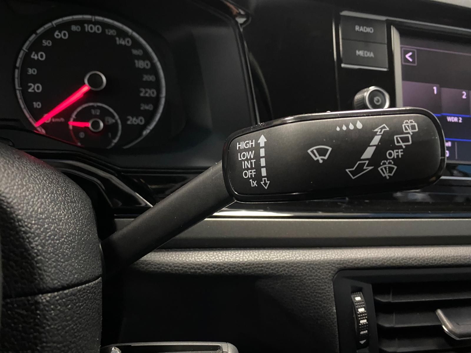 Fahrzeugabbildung Volkswagen Polo 1.0 TSI Comfortline PDC+SITZHEIZ+ALLWETTER+