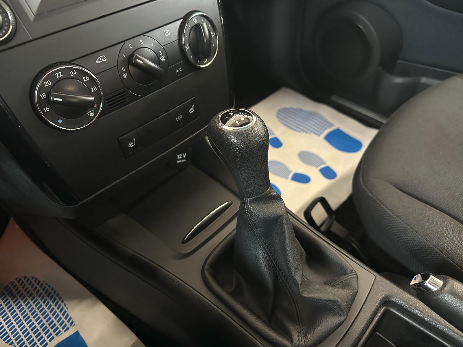 Mercedes-Benz A170 2009 — photo 14