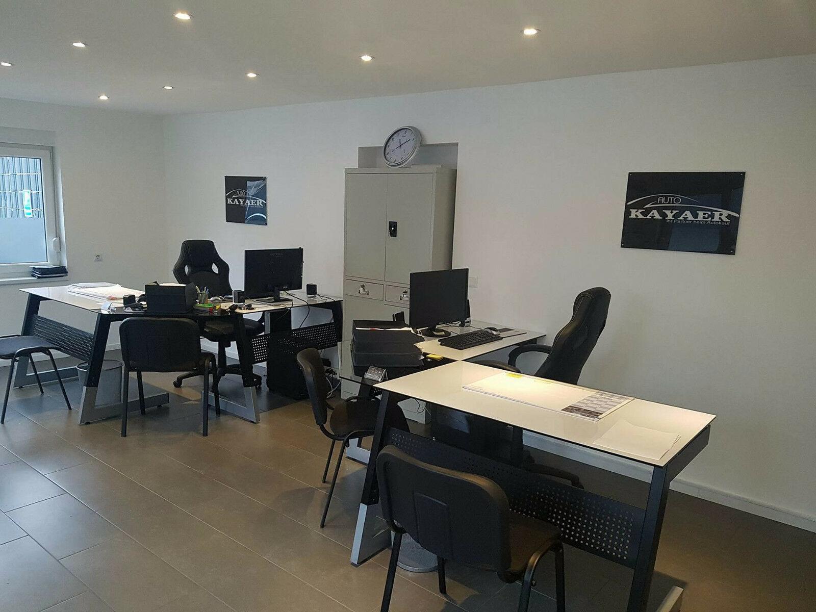 showroom-image-top