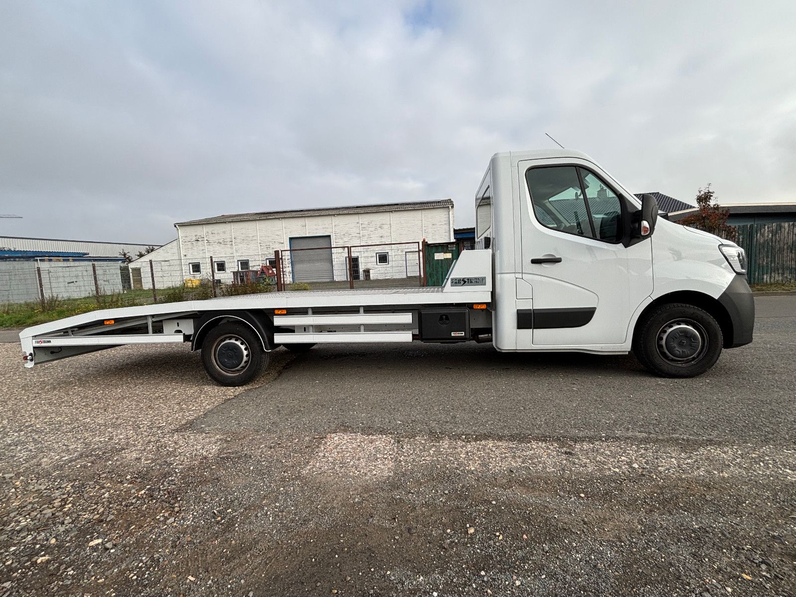 Fahrzeugabbildung Renault MASTER Abschleppwagen AHK 3,5t Klima Tempomat