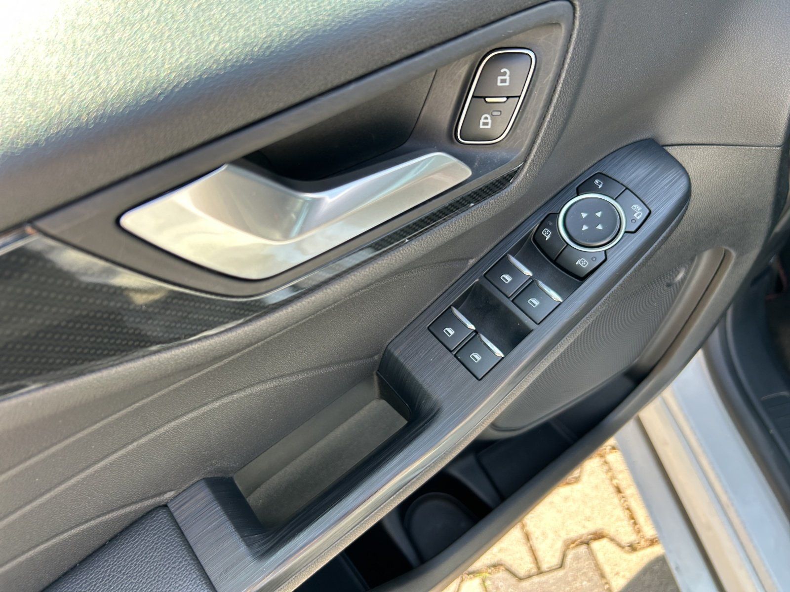 Fahrzeugabbildung Ford Kuga 2.5 Duratec Plug-in-Hybrid PHEV ST-Line X