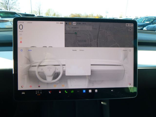 Fahrzeugabbildung Tesla Model 3 Standard RWD >Wärmep/Autopilot/Glasdach<