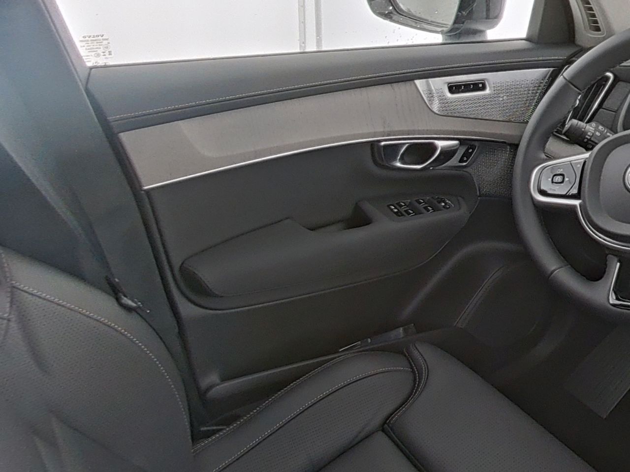 Fahrzeugabbildung Volvo XC90 T8 AWD Ultra Dark*STDHZG*360**LUFT*B&W*22"