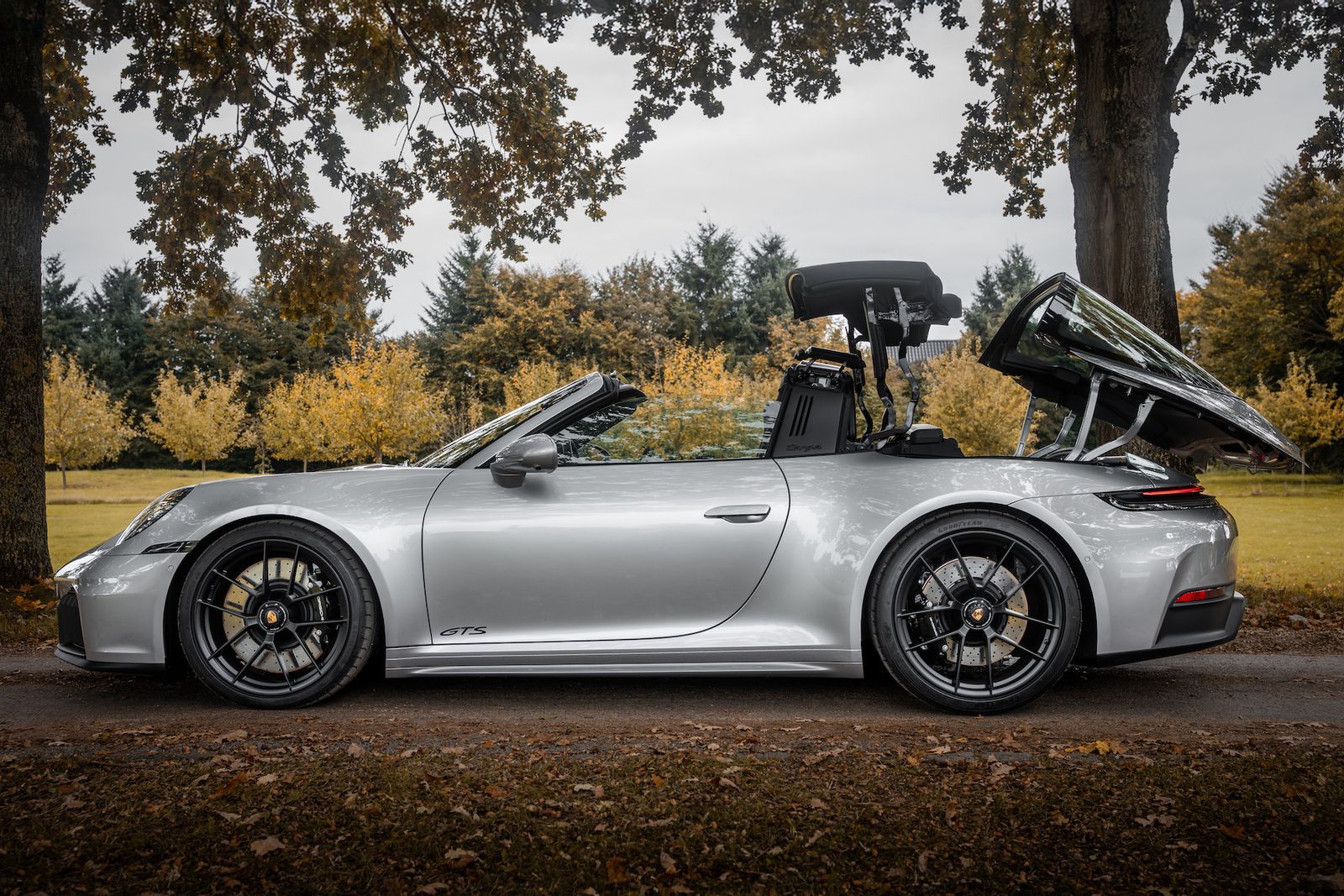 Fahrzeugabbildung Porsche 911 992 .2 Targa 4 GTS T-Hyb. BURMESTER|LIFT|930