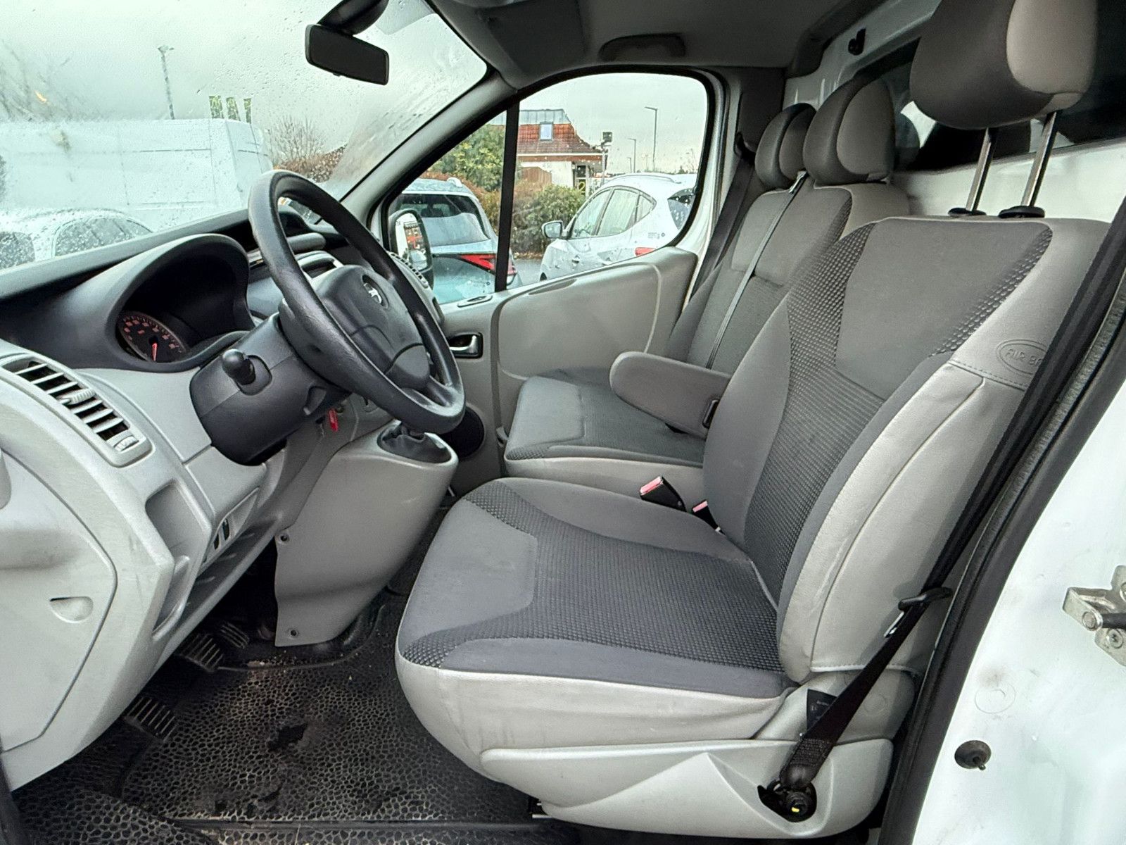 Fahrzeugabbildung Opel Vivaro Kasten/Kombi Kasten L1H2 2,9t/NAVI/KLIMA