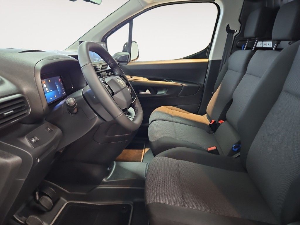 Fahrzeugabbildung Opel Combo Cargo 1.5 D Navi, RFK, SHZ, Holzb.