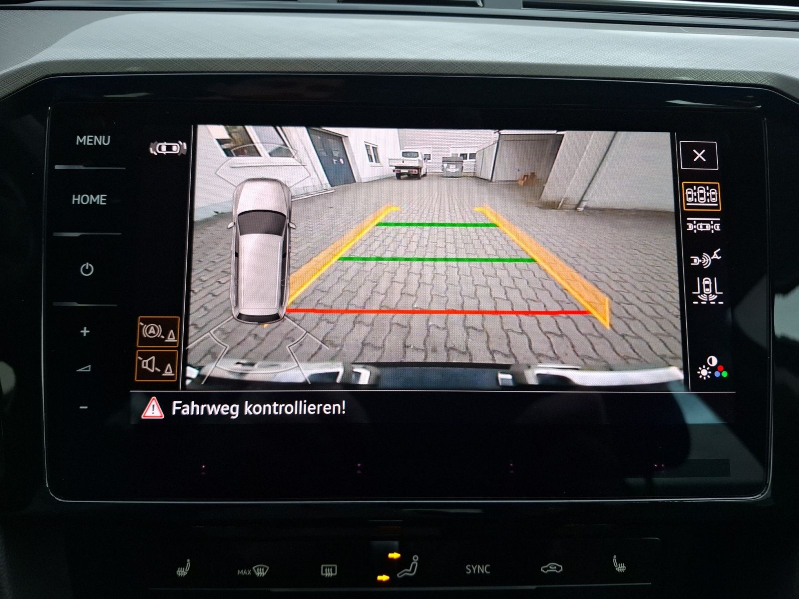 Fahrzeugabbildung Volkswagen Passat Variant TDI Business DSG 4M Standhzg. Mat
