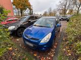 Hyundai i20 ein Jahre tüv - Hyundai i20 in Kiel