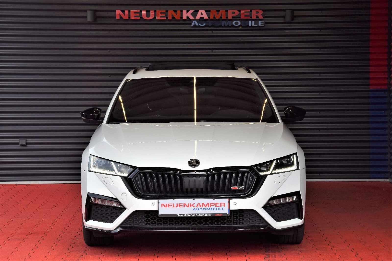Fahrzeugabbildung SKODA Octavia IV Combi RS DSG Panorama 19"ACC Columbus