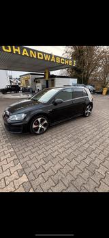 Volkswagen Golf 2.0 GTI - Volkswagen Golf mit Benzin-Antrieb: Kleinwagen, 2.0