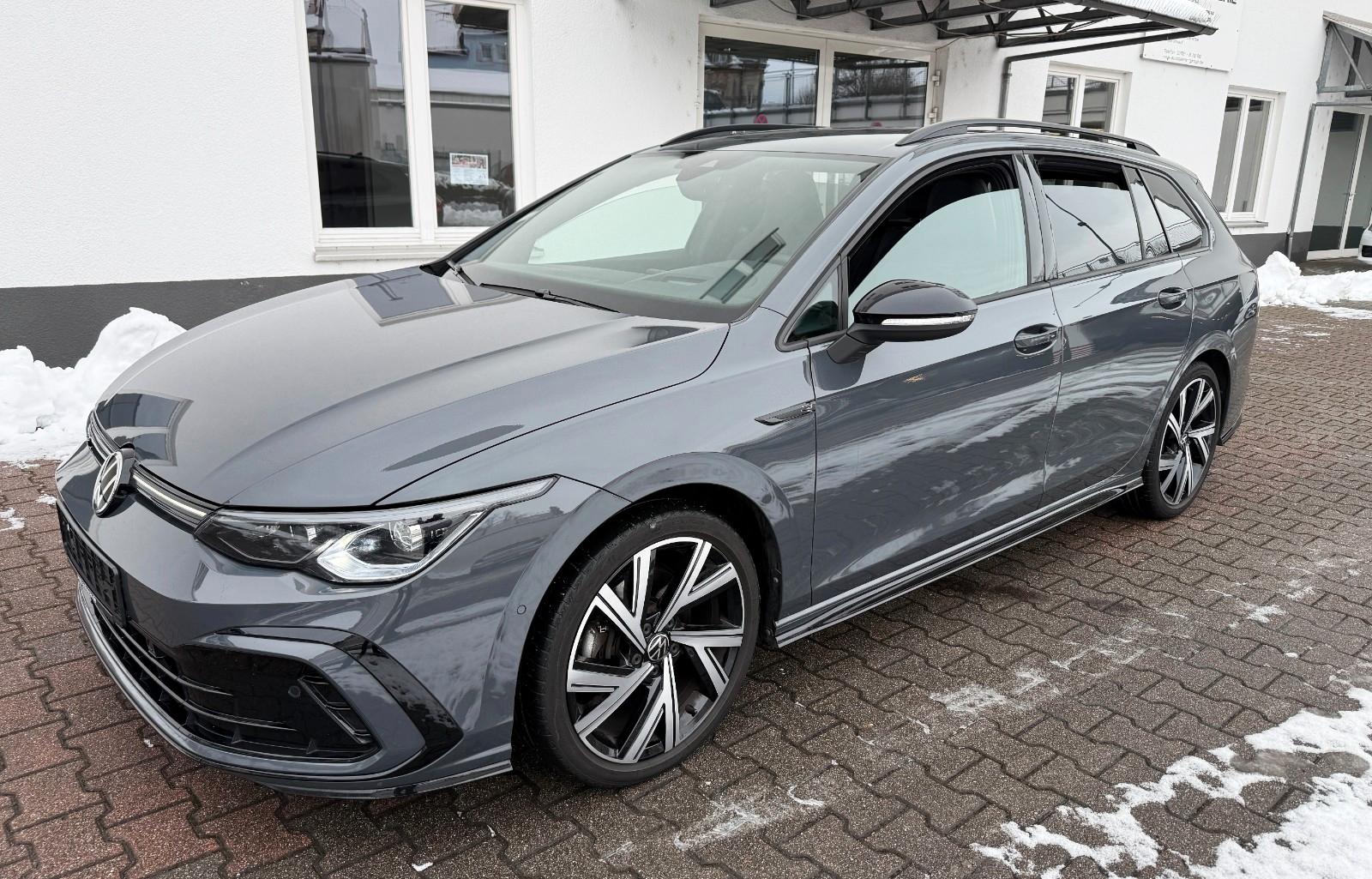 Volkswagen Golf VIII Variant 2.0 TSI R-Line DSG MATRIX/STHZ