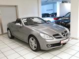 Mercedes-Benz SLK 200 Kompressor Automatik Scheckheft Leder - Mercedes-Benz SLK 200 mit Benzin-Antrieb: Cabrio, Automatik