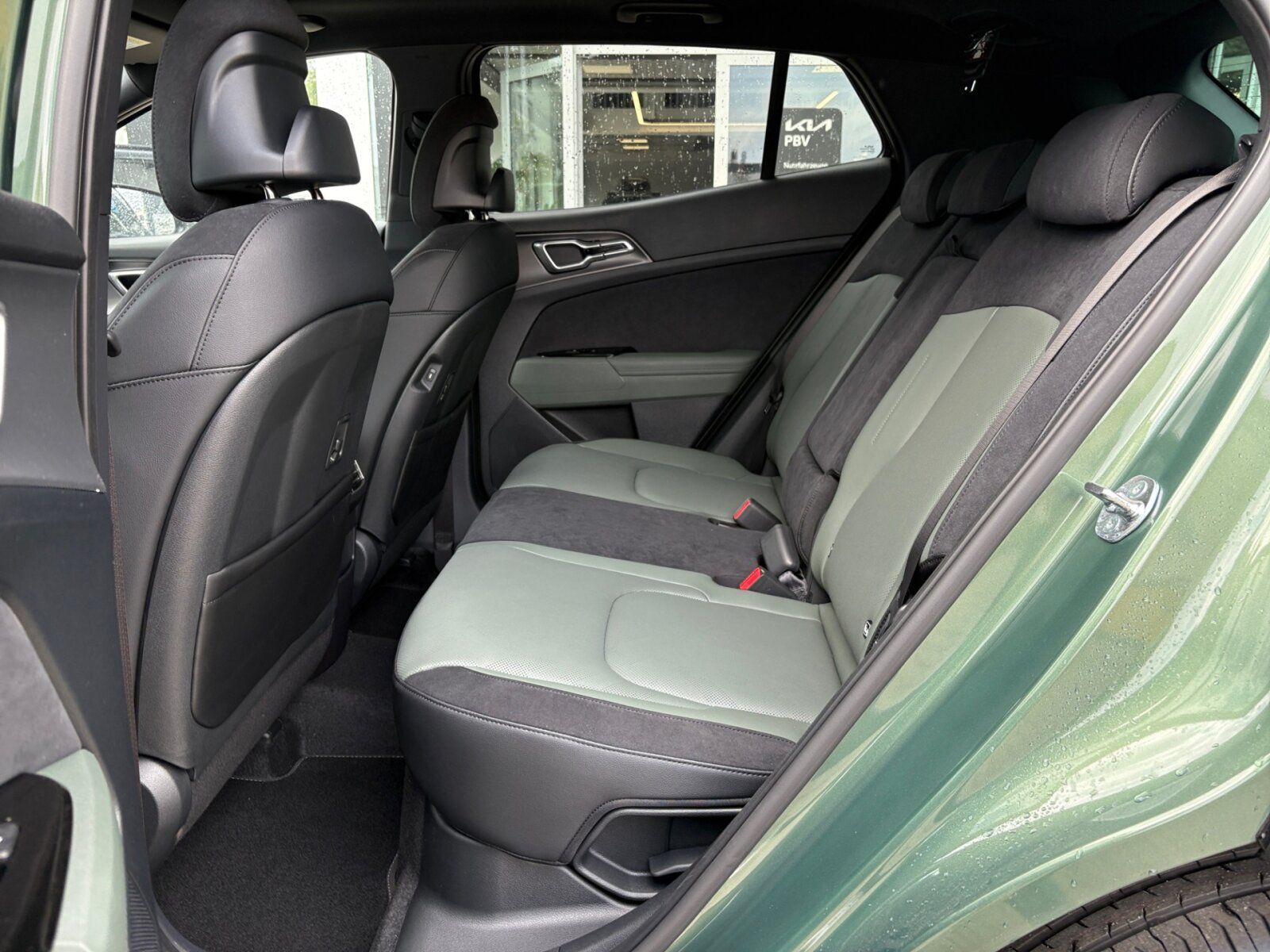 Fahrzeugabbildung Kia SPORTAGE 1.6T HEV AWD NIGHTLINE ED SD GD