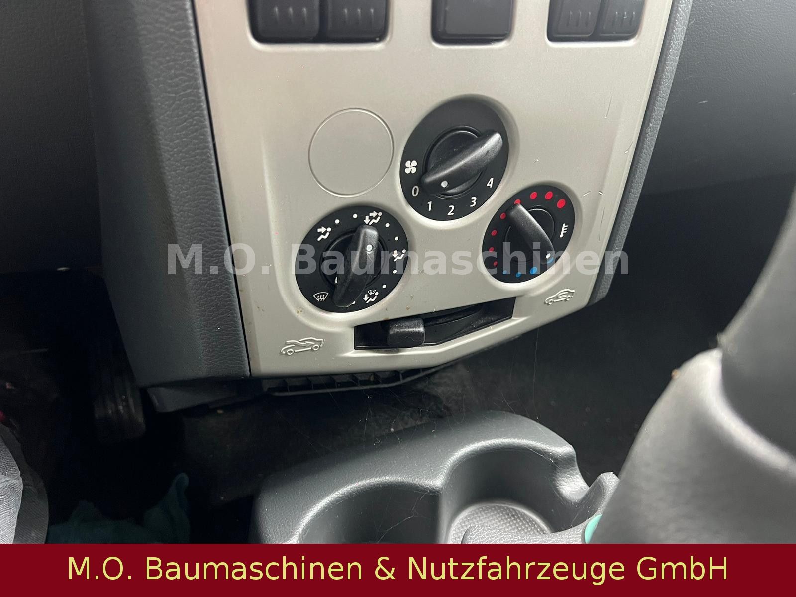 Fahrzeugabbildung Dacia Logan Express Ambiance / Kastenwagen