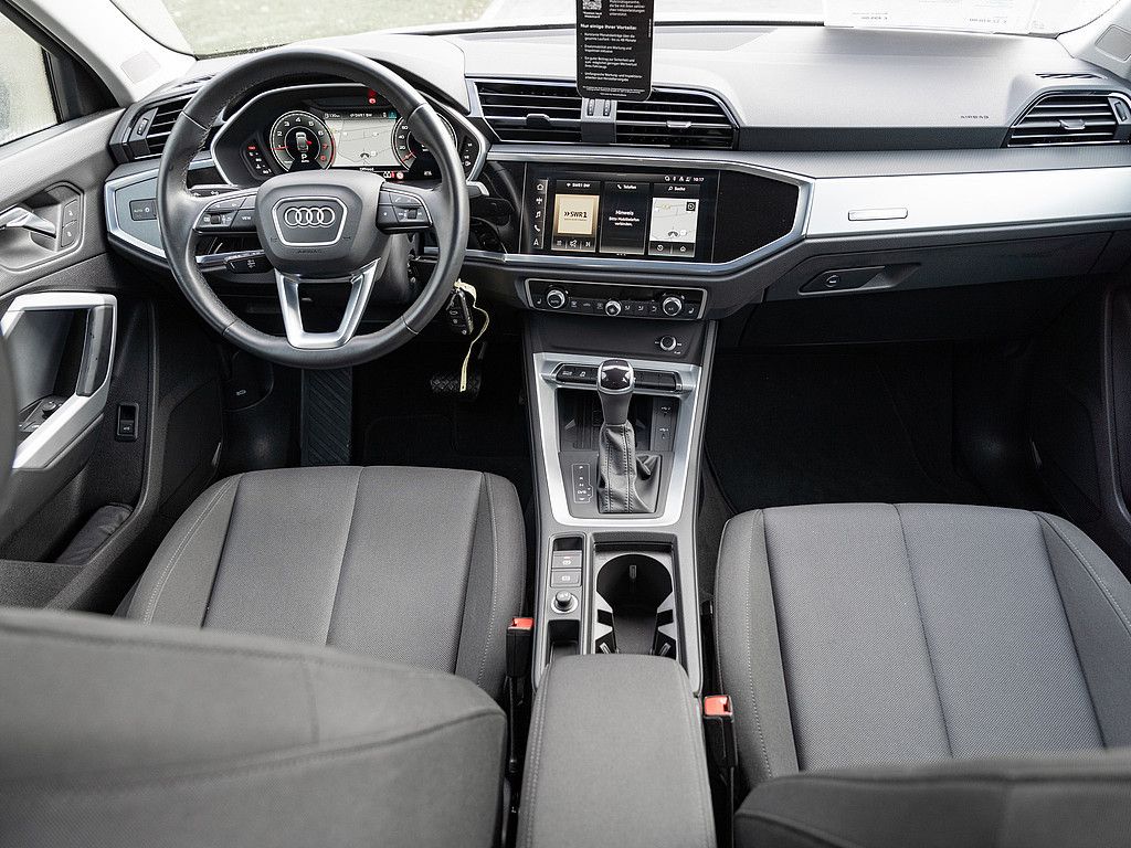 Fahrzeugabbildung Audi Q3 Sportback 35 TFSI Navi Kamera Virtual SHZ