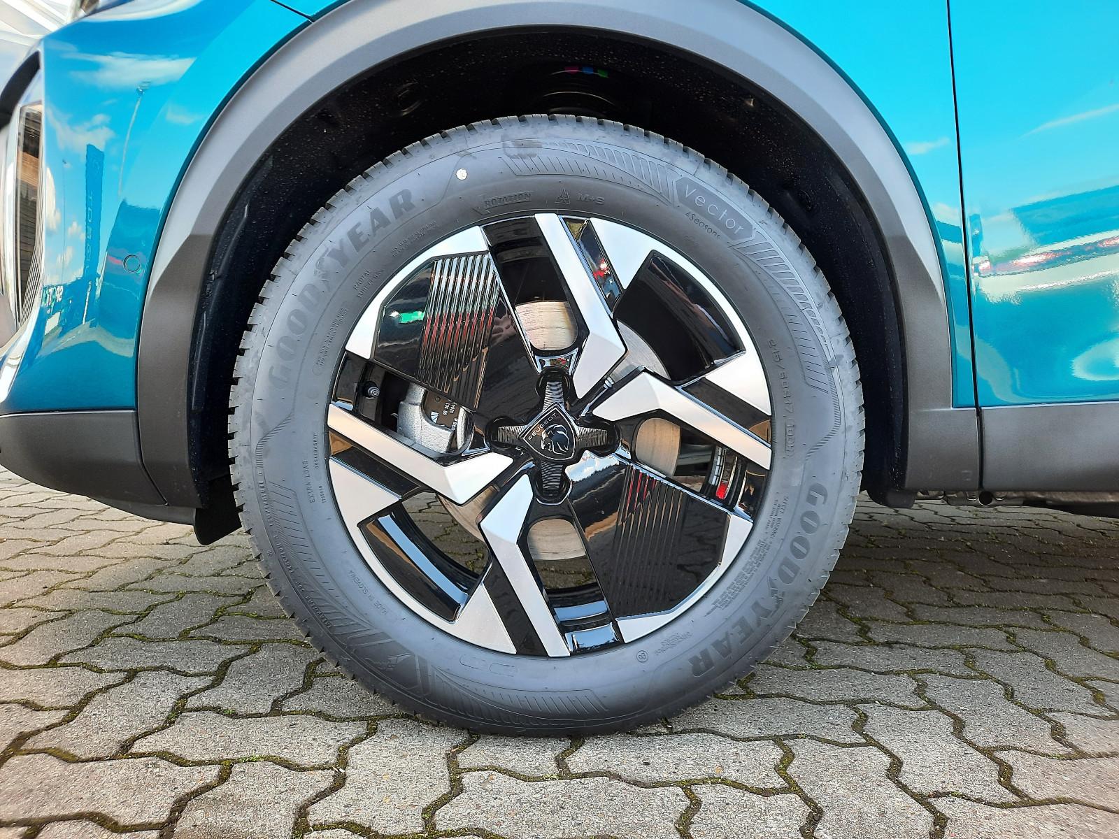Peugeot 2008 Allure eDSC  NAVI ACC 360° KAM GJR
