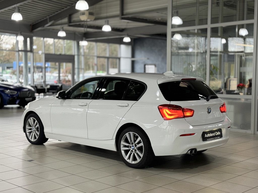 Fahrzeugabbildung BMW 120i Advantage SitzhzgPDC AHK Navi Tempomat