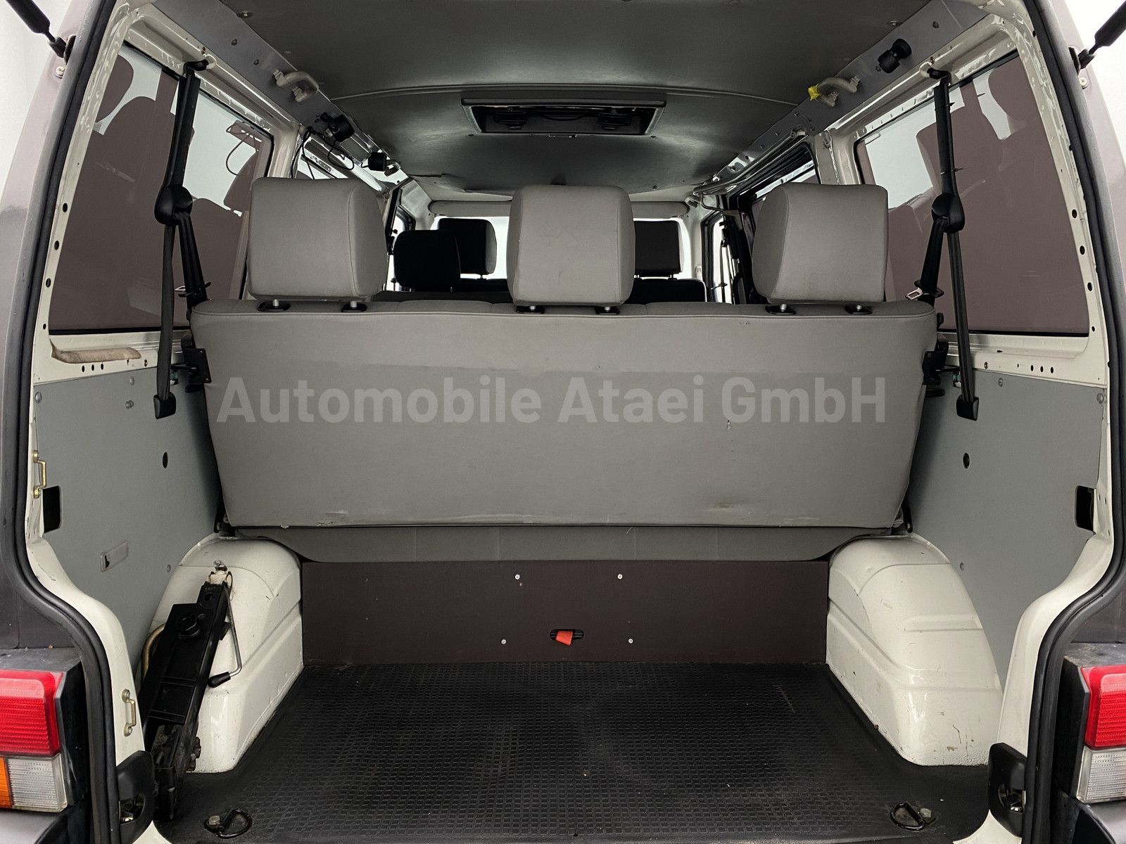 Fahrzeugabbildung Volkswagen T4 Kombi TDI Automatik Behörde 7-SITZE 6880