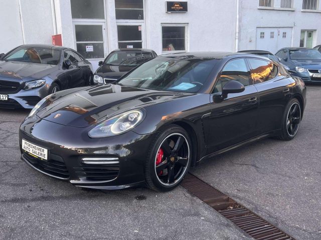 PORSCHE Panamera GTS
