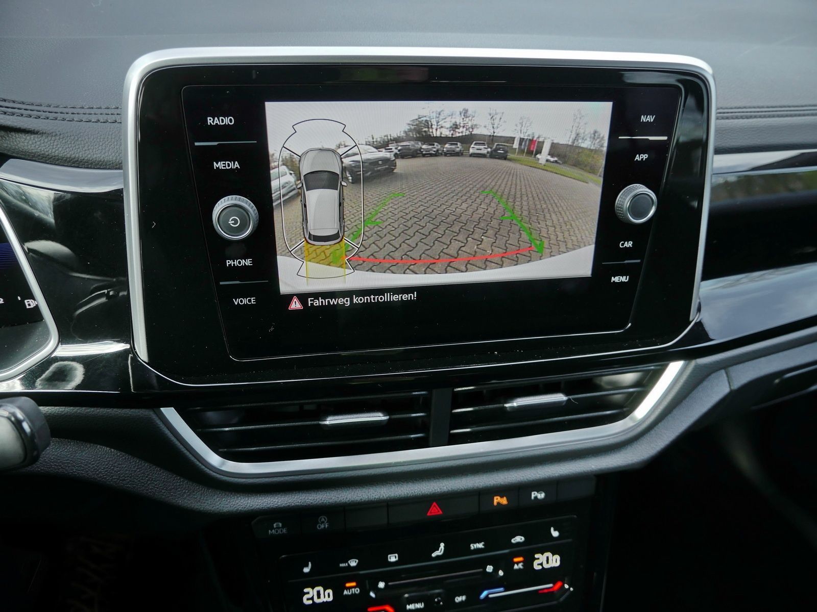 Volkswagen T-Roc - Bild 15