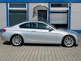 BMW 325i Coupe*XEN*T-LEDER*PDC*KEYLESS*KLIMAAUTO*ALU - BMW 325 in Köln