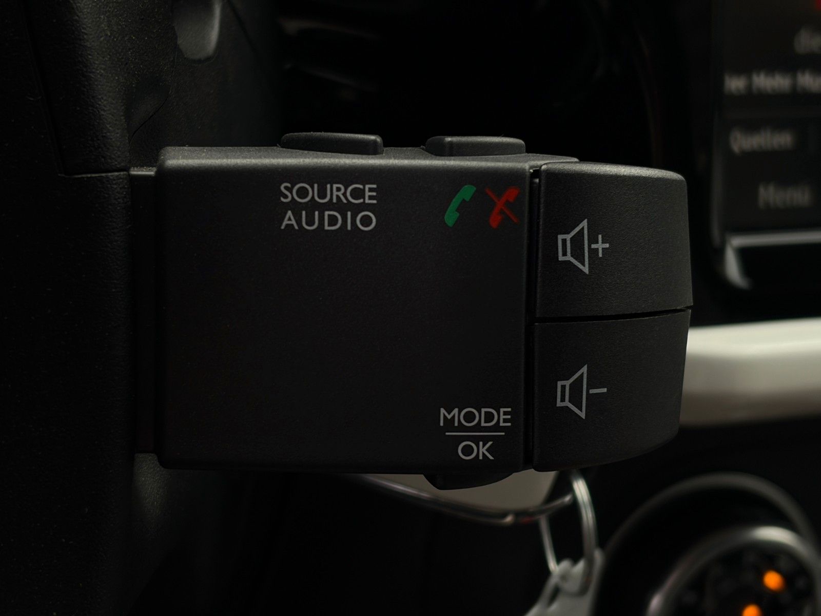 Fahrzeugabbildung Renault Twingo Vibes Electric Tempomat Carplay CAM SHZ