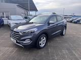 Hyundai Tucson 1.6 4WD AUTOMATIK 177PS AHK NAVI  - Hyundai TUCSON in Freiburg